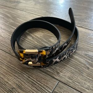 Leopard print belt